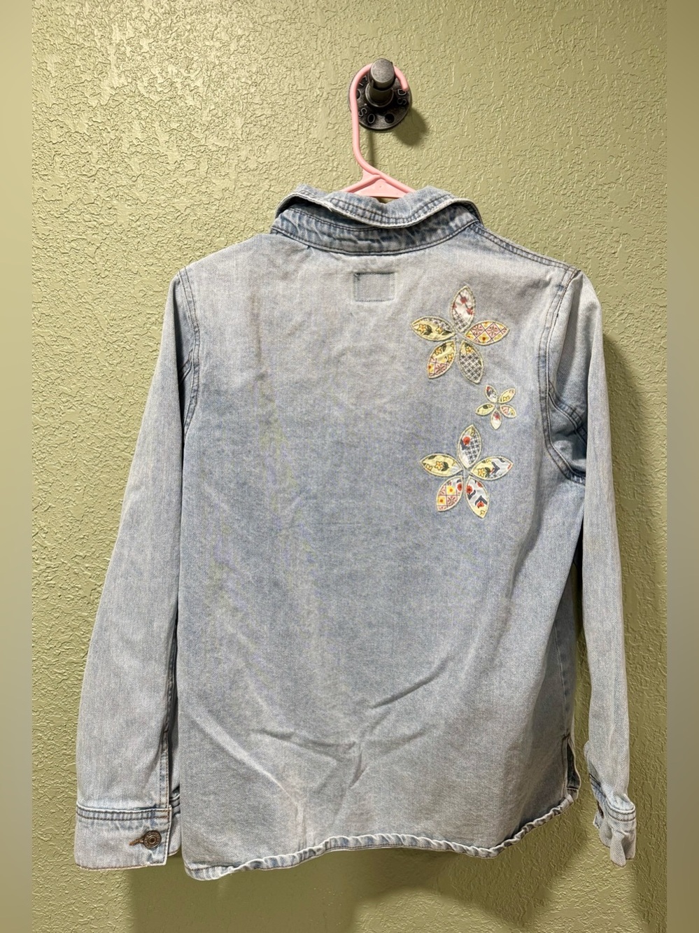 Curve Appeal Blue Washed Denim Jacket with Floral Appliqué Size Small - Picture 6 of 6